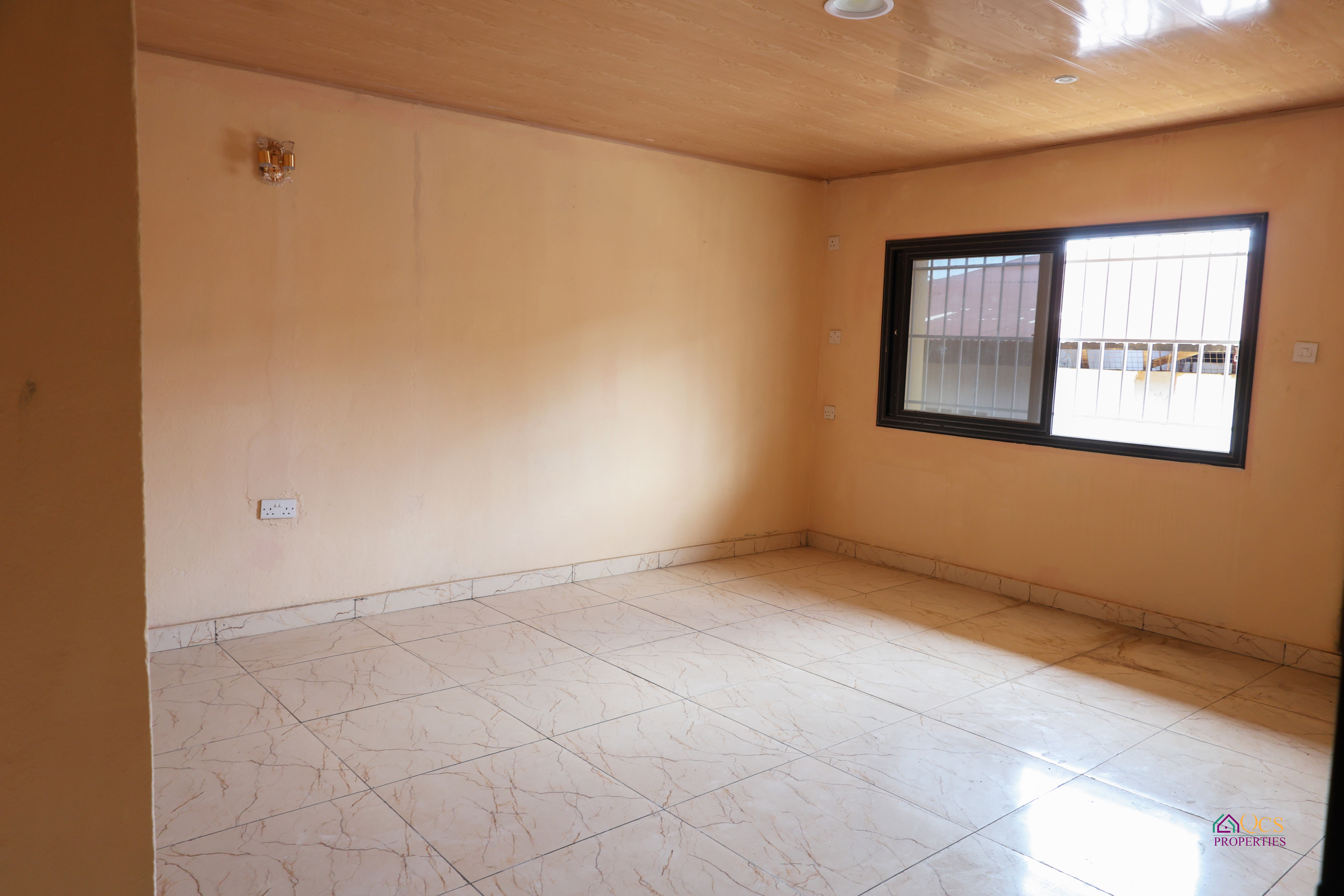 Newly Renovated 5-Bedroom Duplex for Rent – Wilkinson Road, Freetown photo 6