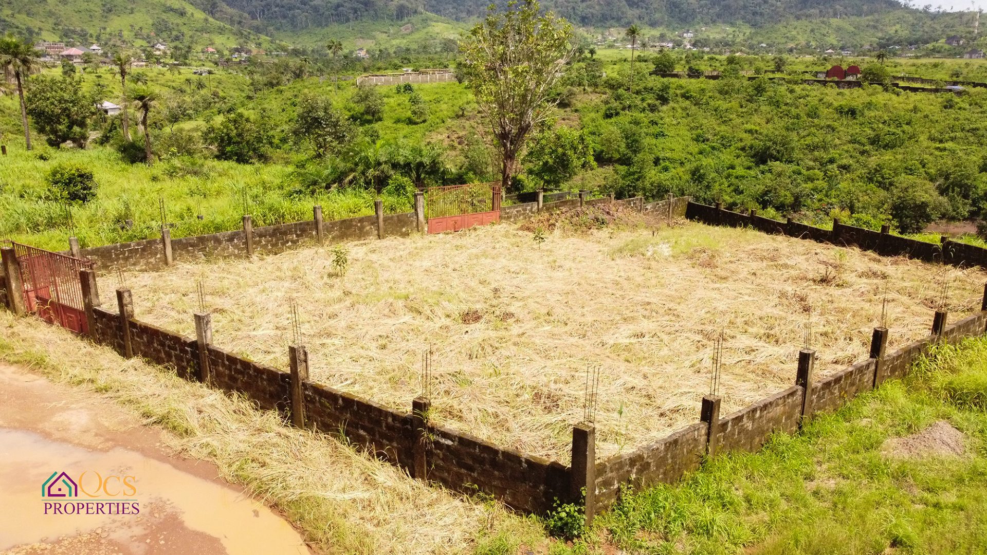 3 TOWN LOTS OF LAND FOR SALE, BIG WATER, OFF PENINSULA ROAD. photo 5